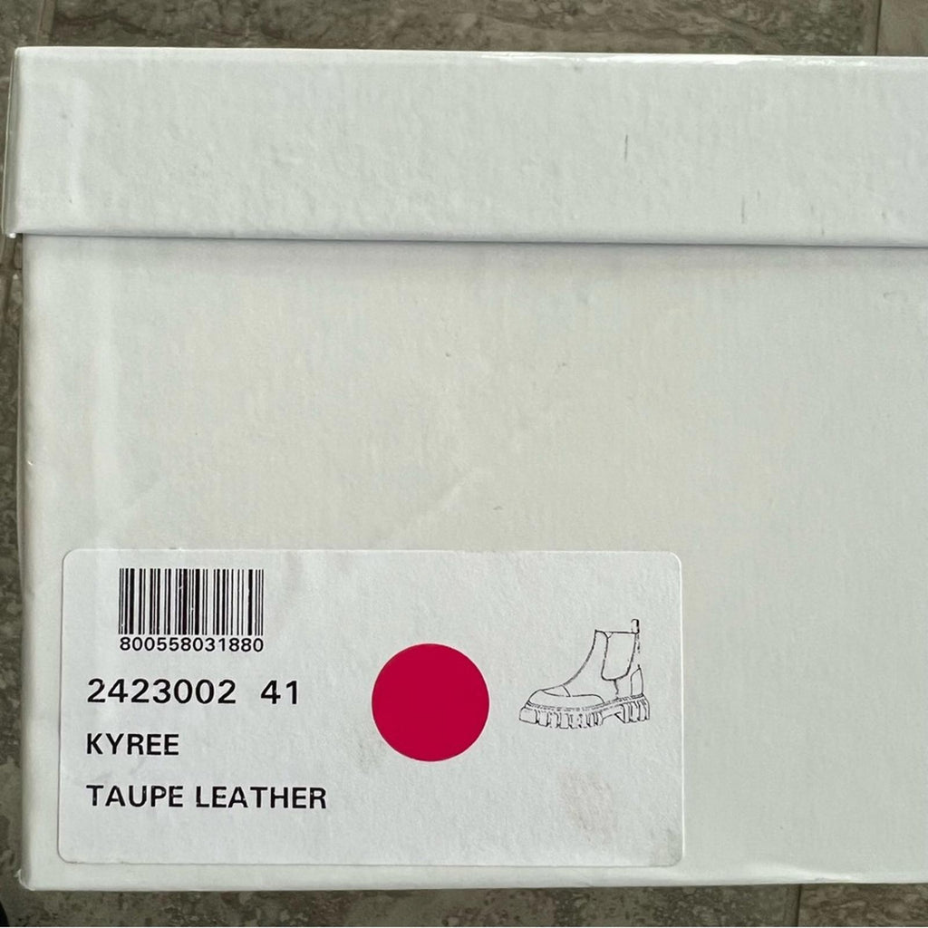 La Canadienne Kyree Taupe Leather Bootie (Made in Italy) Size 41 New in Box