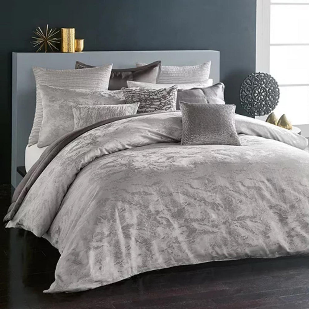 Donna Karan Luna Duvet Cover in Platinum, NWT, Size Full/Queen