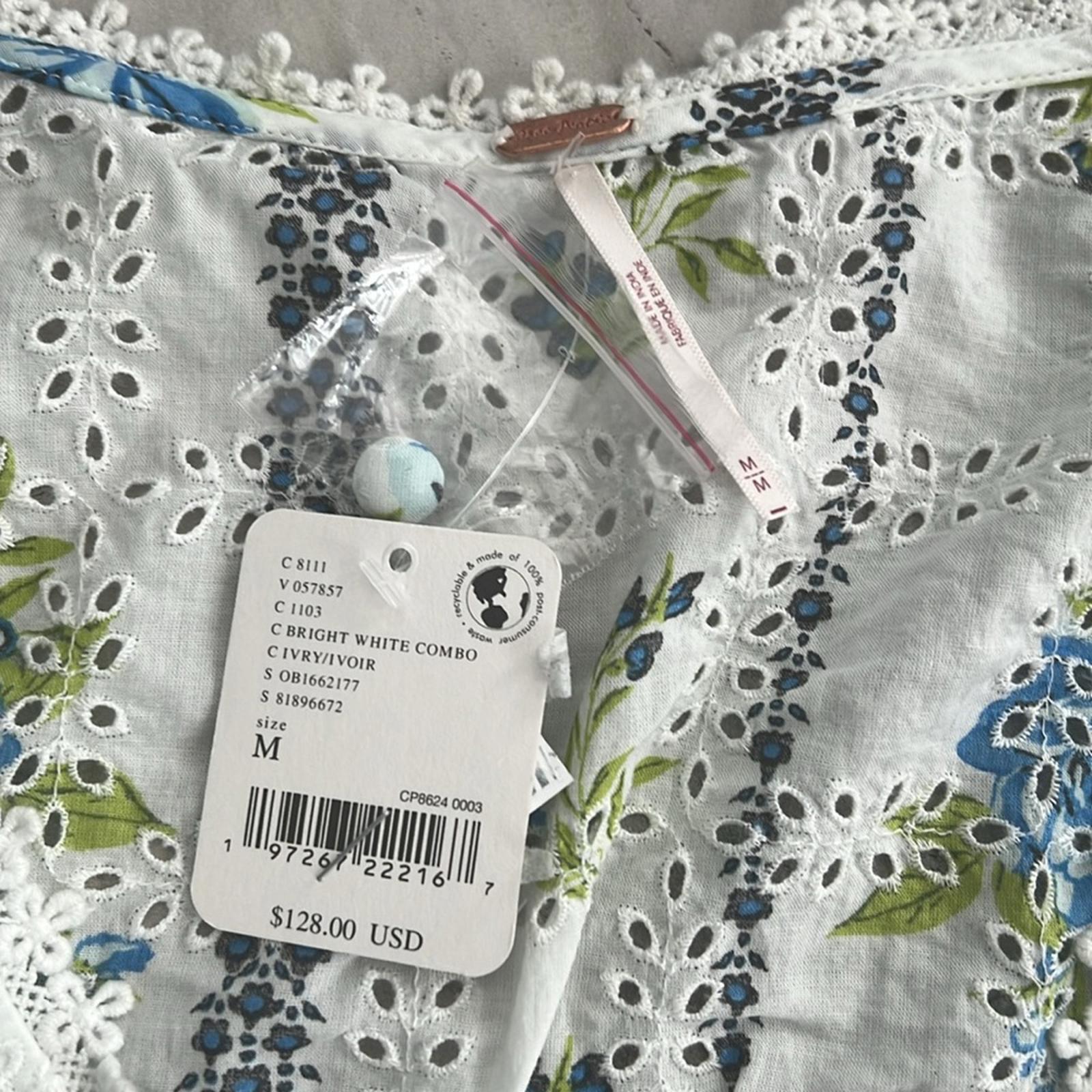NWT Free People Blossom Cotton Eyelet Cropped Shirt Size M New w/Tag Retail $128