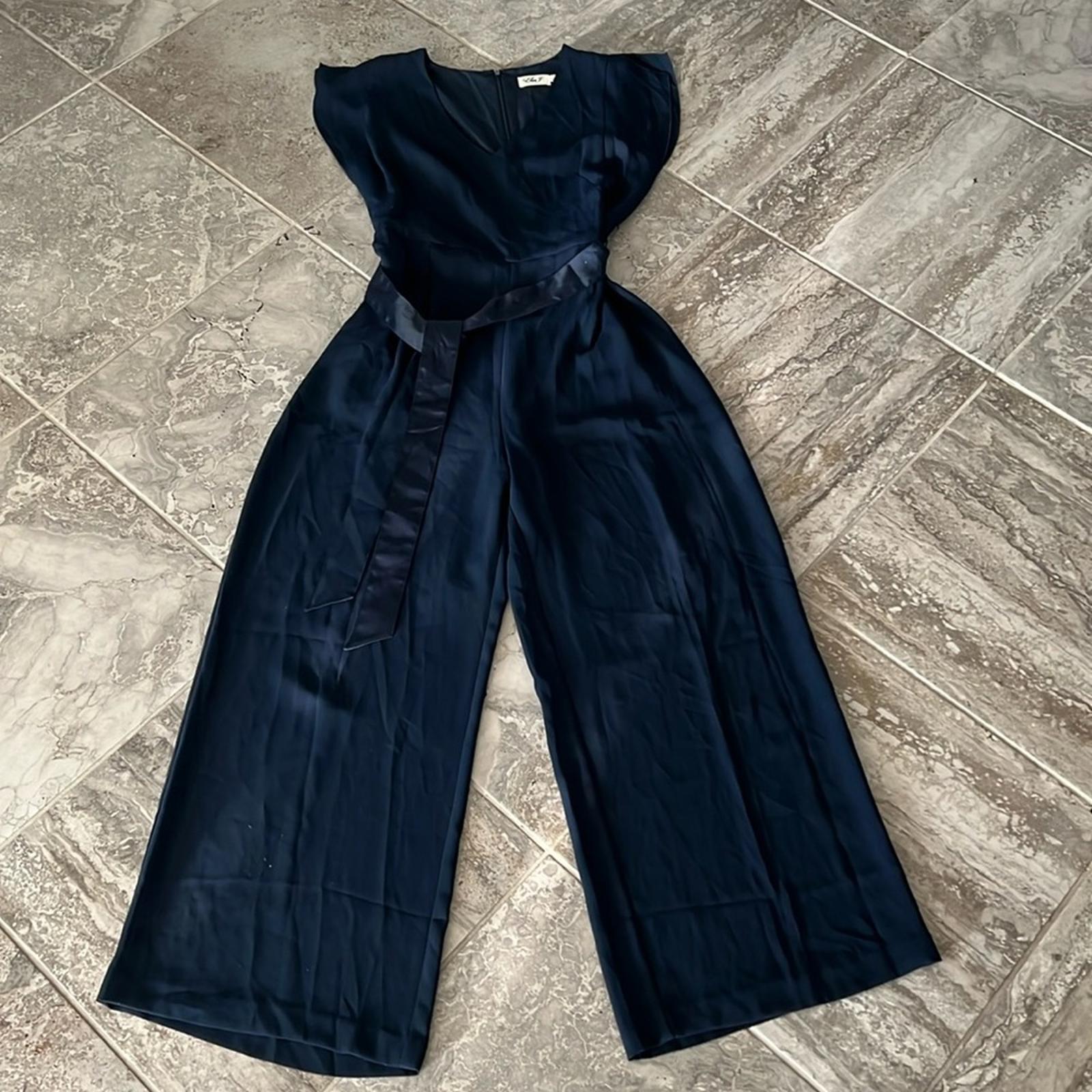 NEW Eliza J Flutter Sleeve Crepe Wide Leg Jumpsuit in Navy, Size 16 NEW w/o Tag