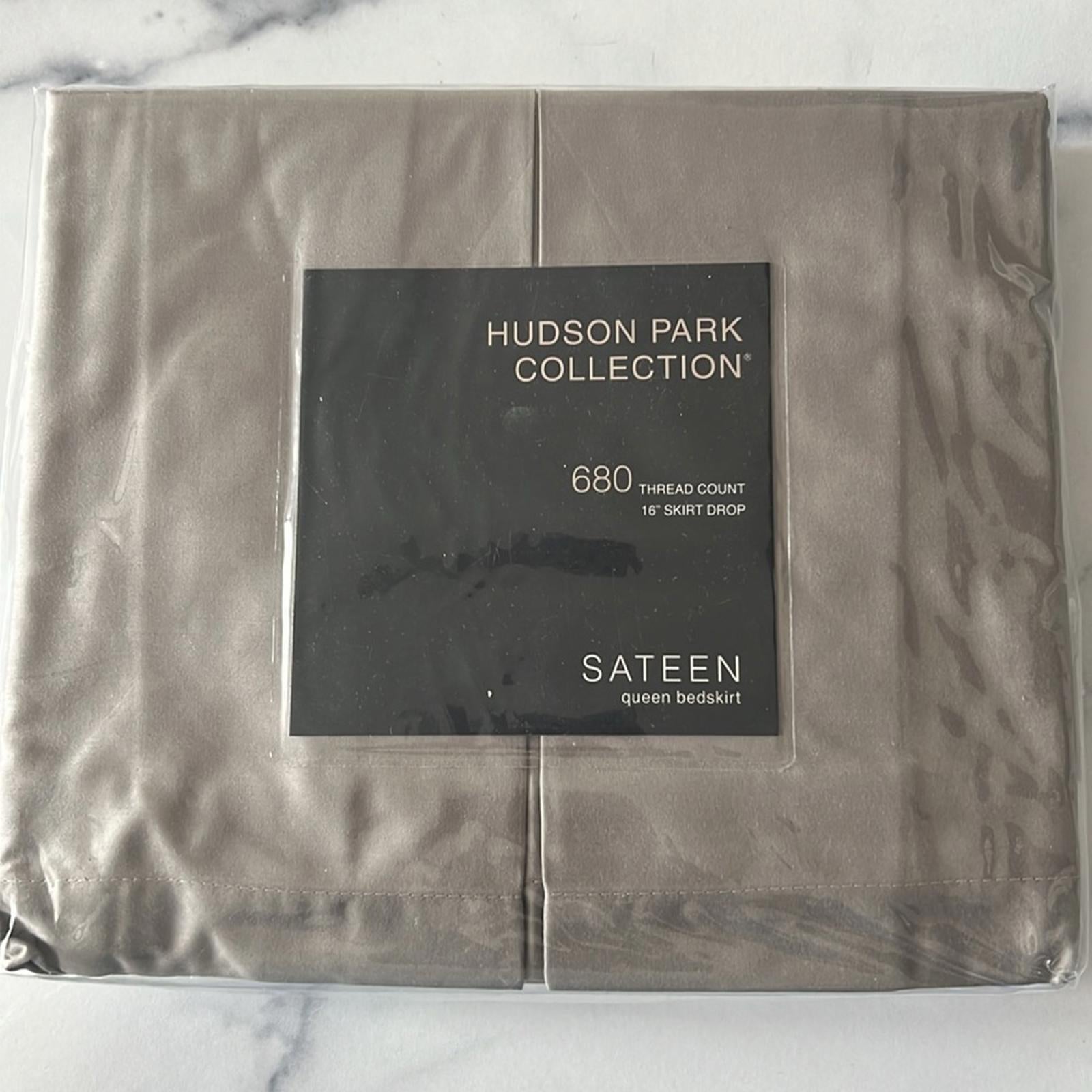 Hudson Park Collection 680TC Sateen Bedskirt Size Queen, New in Packaging $160