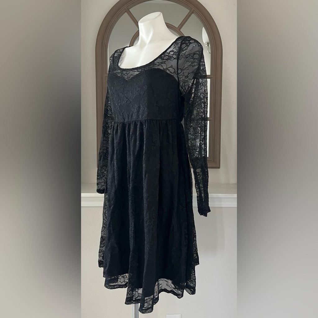 Torrid Midi Lace Dress in Black, Size 0/L EXCELLENT! $139.50