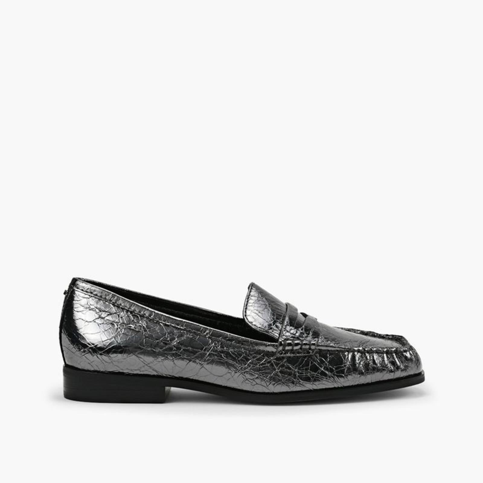 Michael Kors Carlson Metallic Crush Leather Loafers in Gunmetal, NWT, Size 9