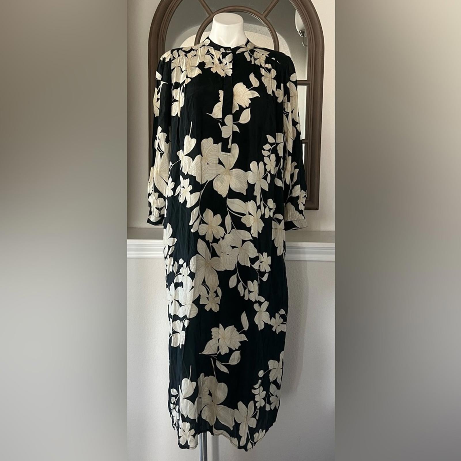 Velvet by Graham & Spencer Josepha Floral Midi Dress, NWT, Size S