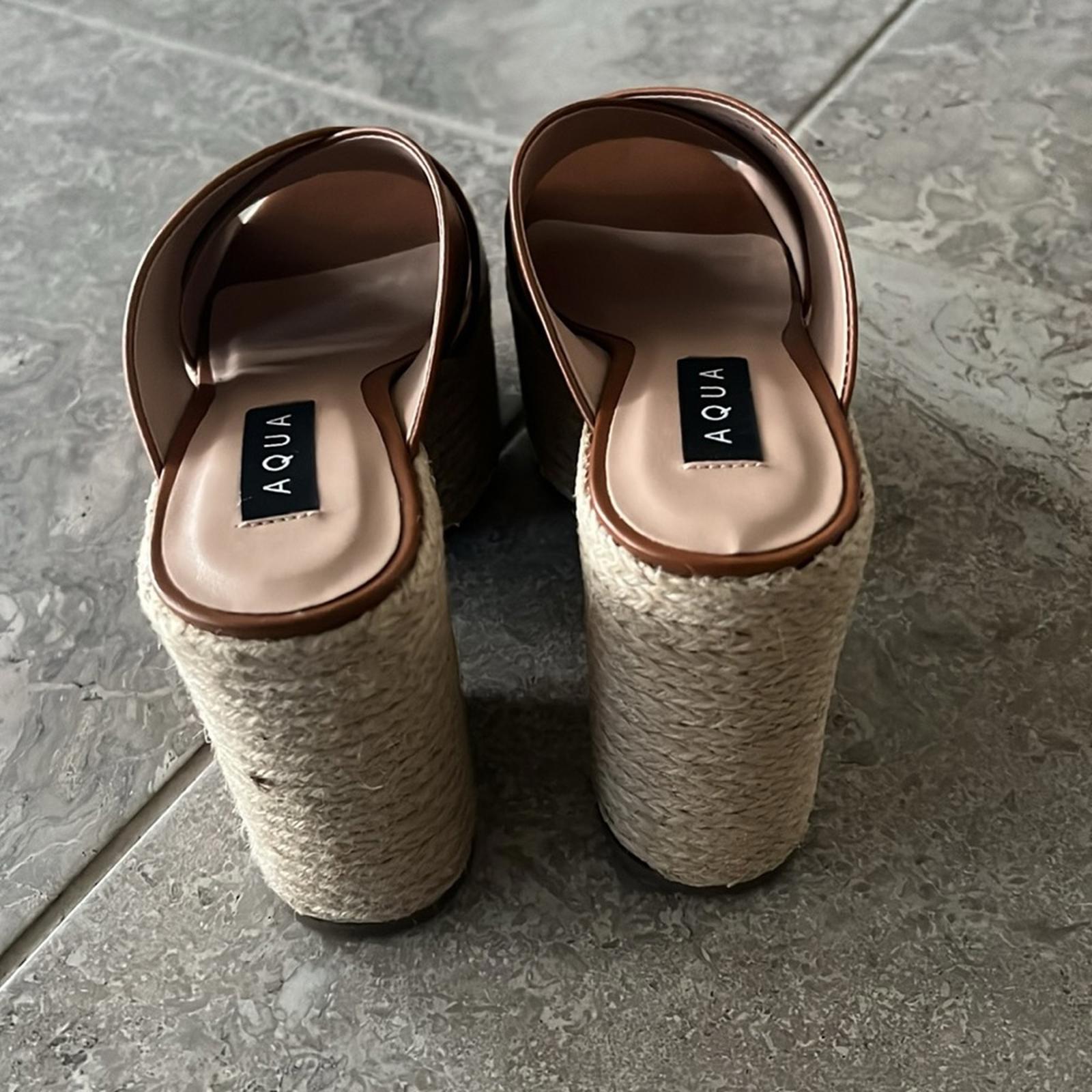 Bloomingdale’s Aqua July Platform Slide Sandals in Cognac, Size 8 New in Box