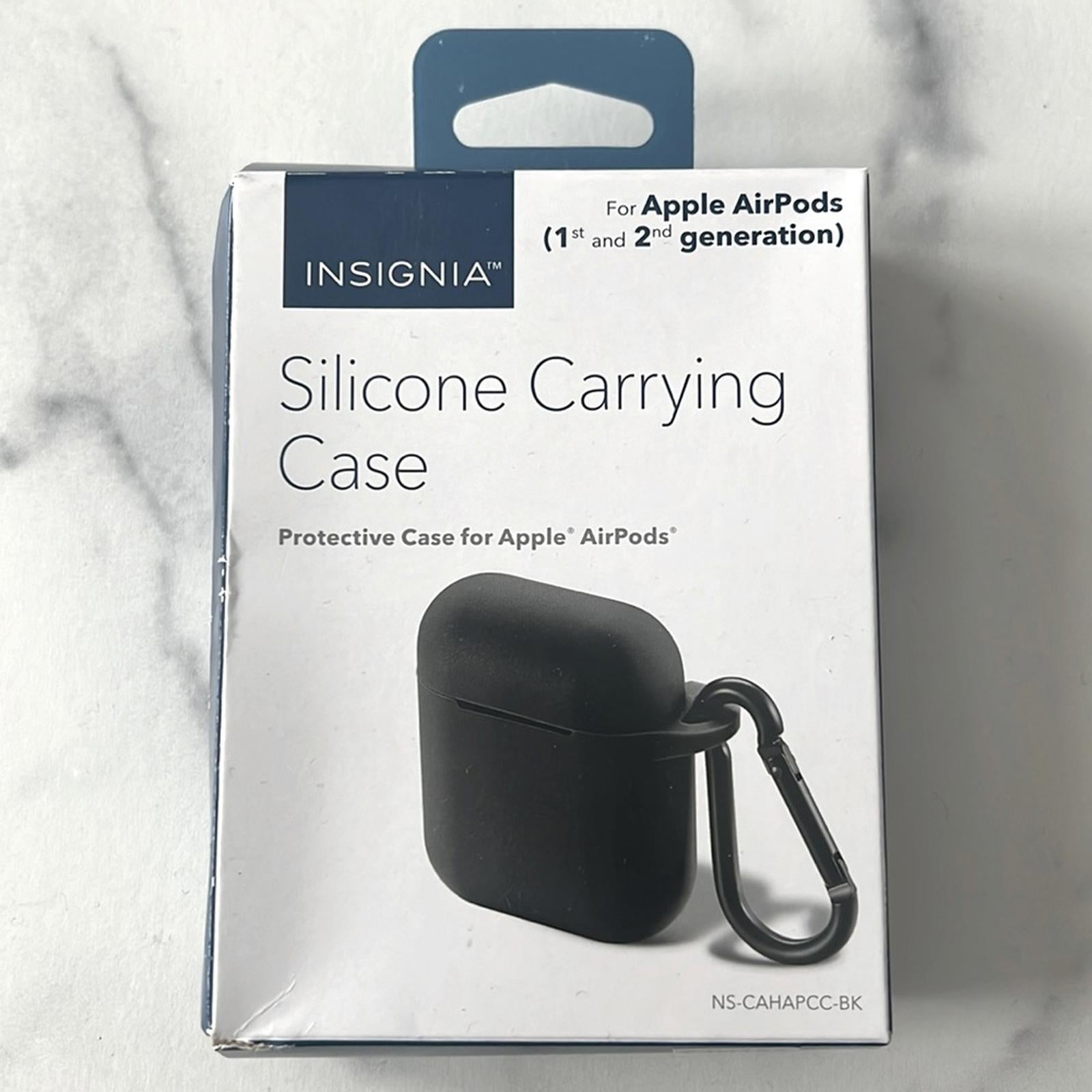 Insignia Case for Apple AirPods in Black Model:NS-CAHAPCC-BK, NEW in Box