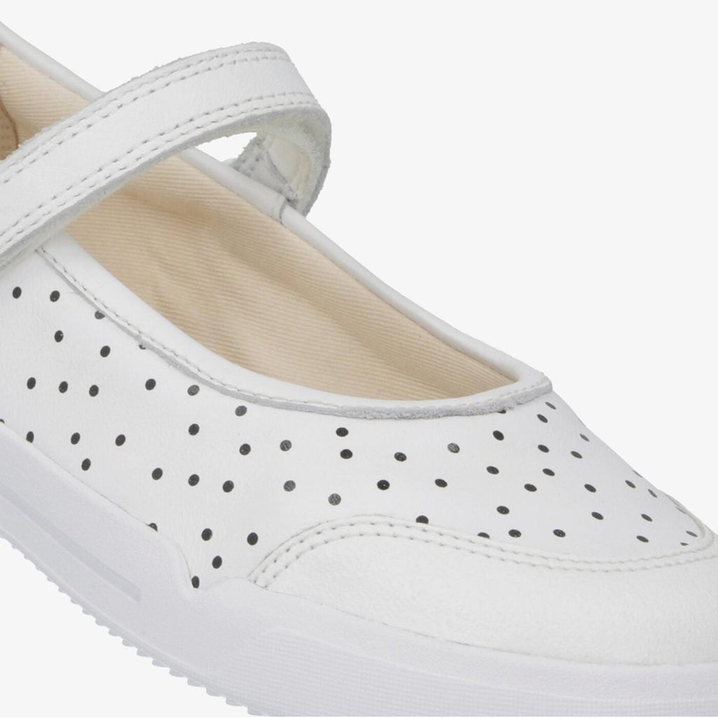 NWT Clarks Kid’s Emery Halo T White Leather Sneakers Girls Size UK 6.5G, US 7W