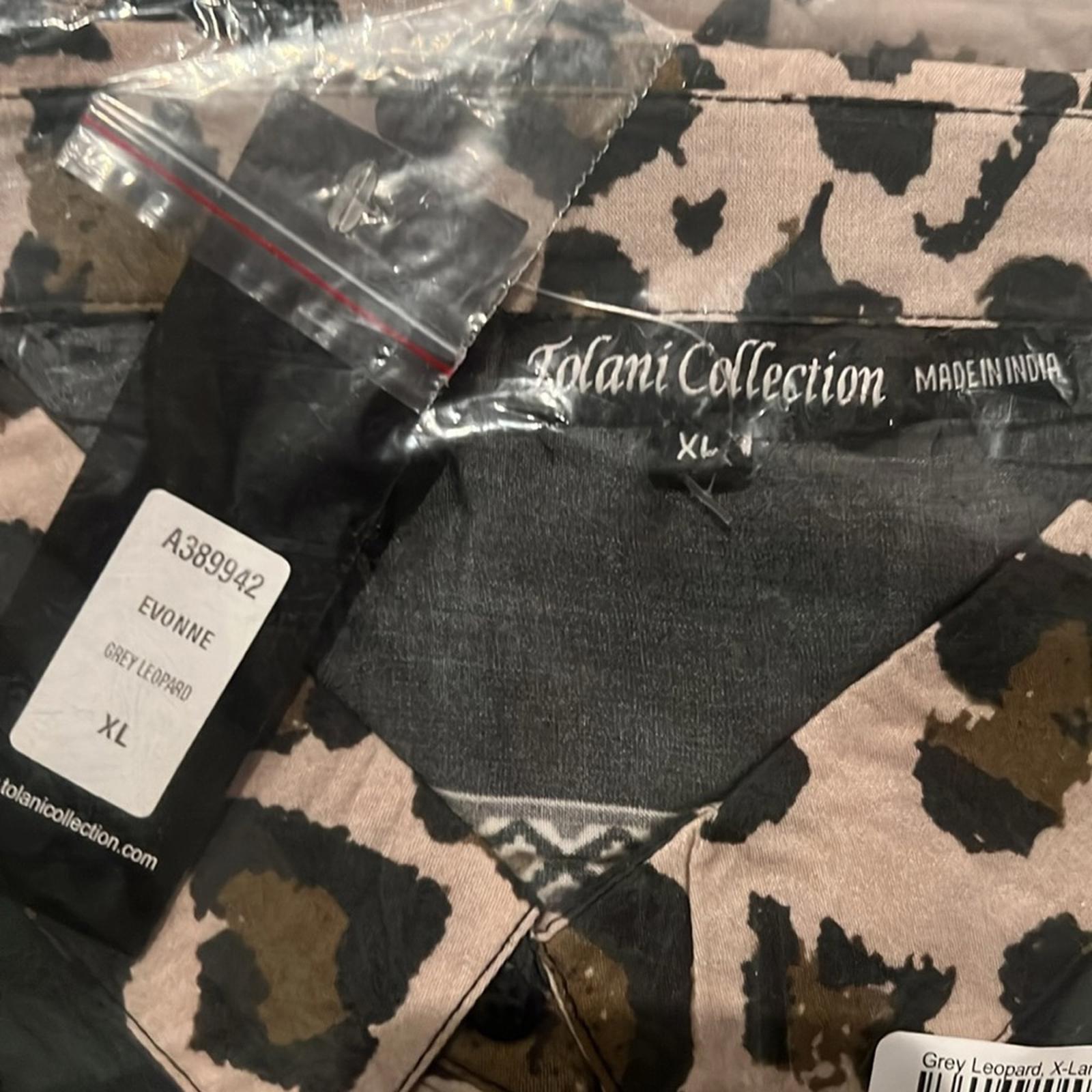 Tolani Collection Button Front Shirt in Grey Leopard Print, Size XL New w/Tag