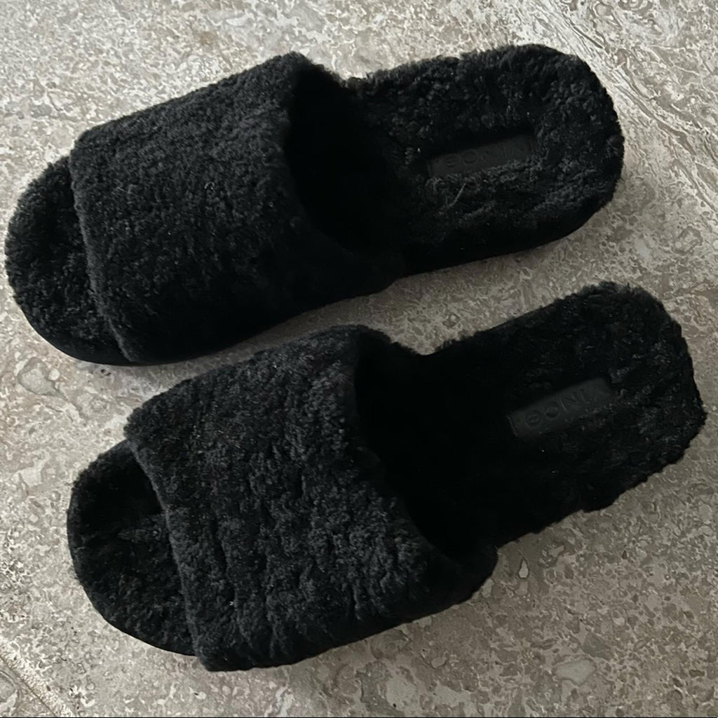 VINCE Real Fur Slide Sandals Cozy Slippers in Black, Size 7M New w/o Box
