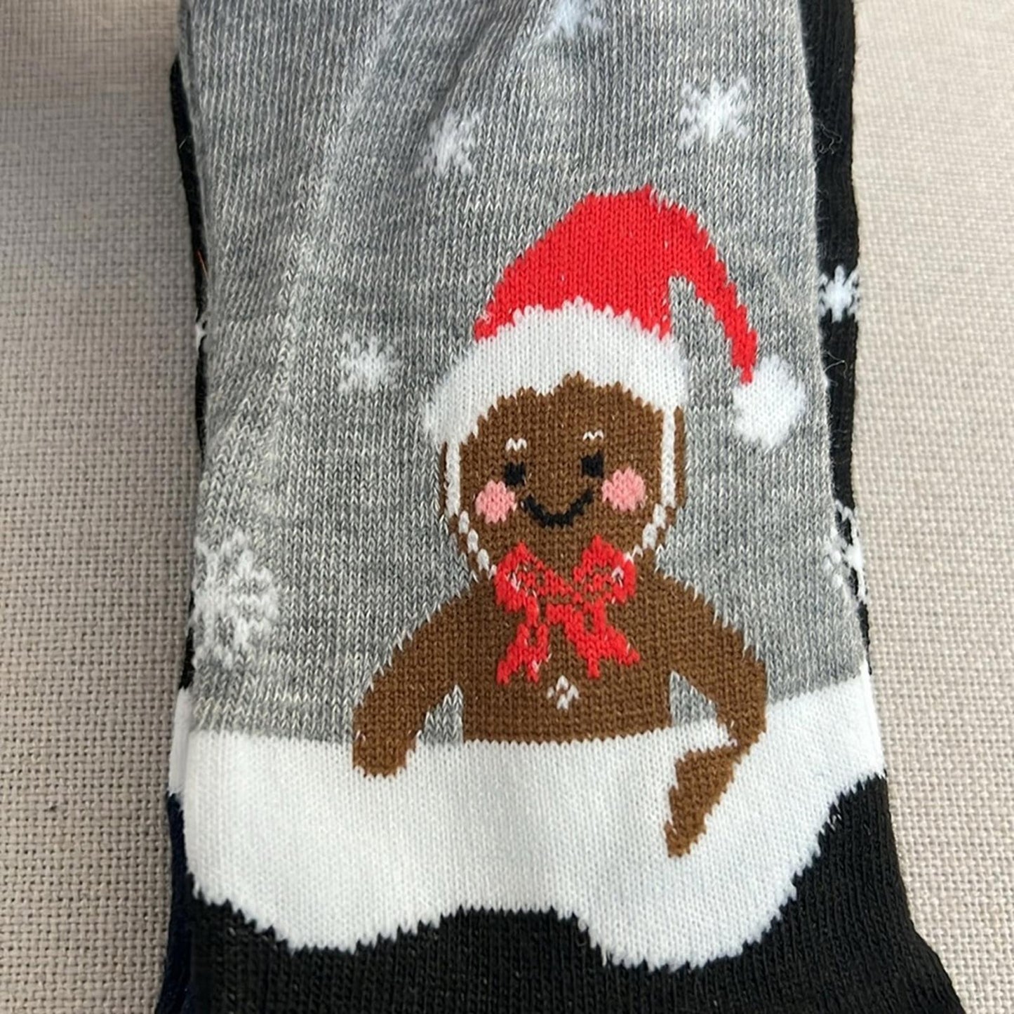 6-Pairs Holiday Crew Socks, Size 9-11 New w/Tag