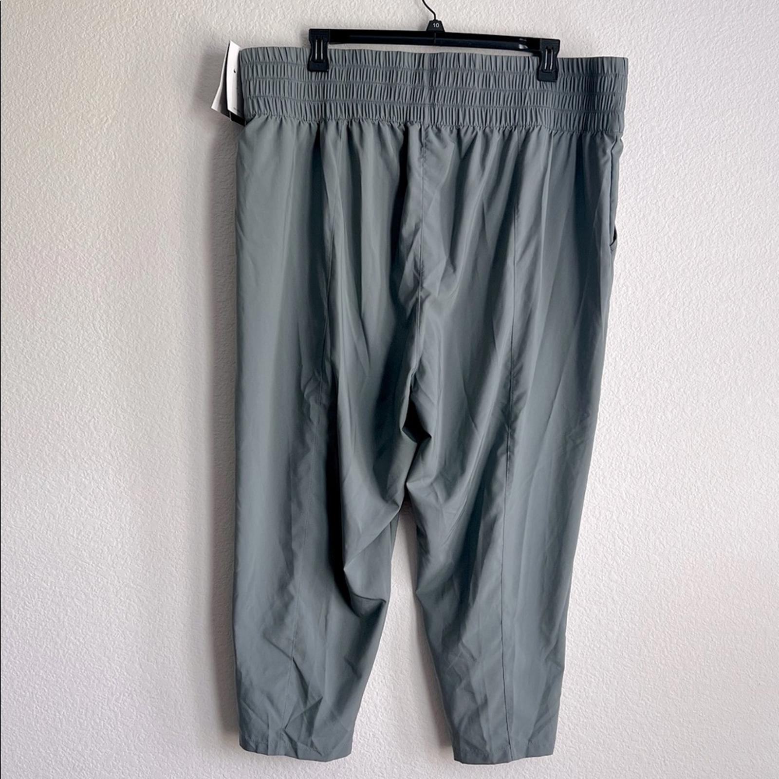 Nike Dri-Fit One Ultra High Waisted Sweatpants in Smoke Grey, Plus Size 3X, NWT