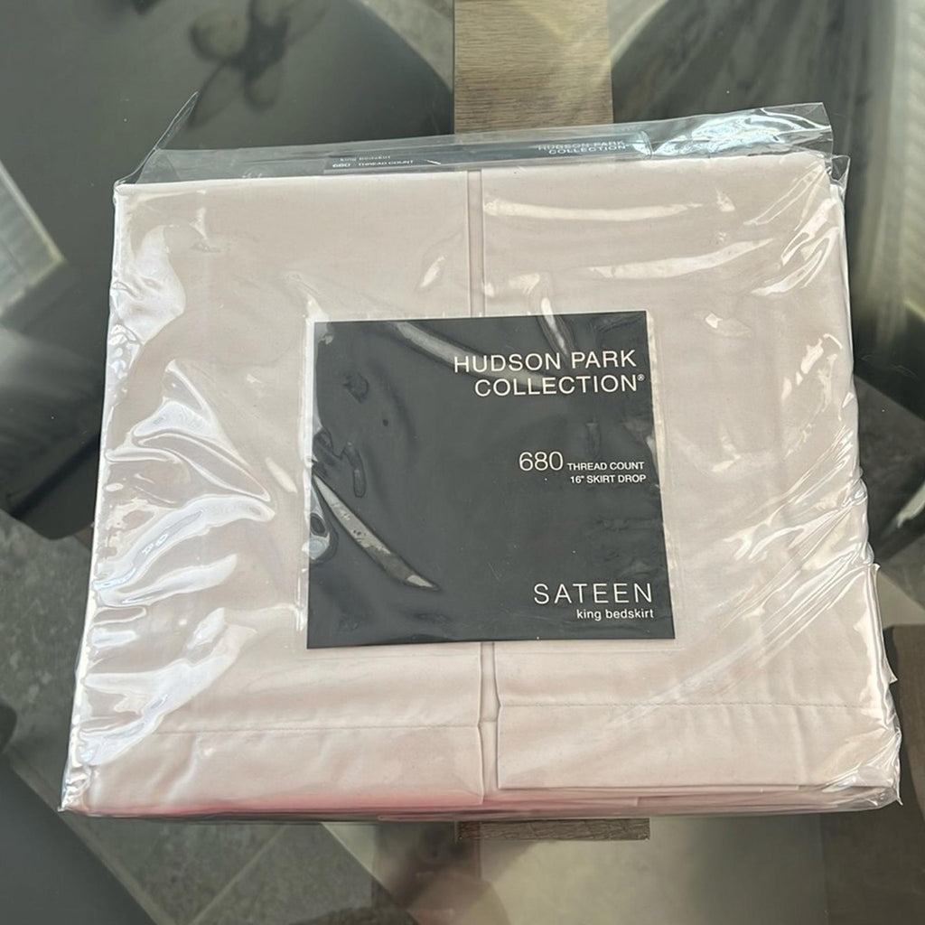 Hudson Park 680 Thread Count Sateen Bedskirt in Grey Size King, New w/Tag $170