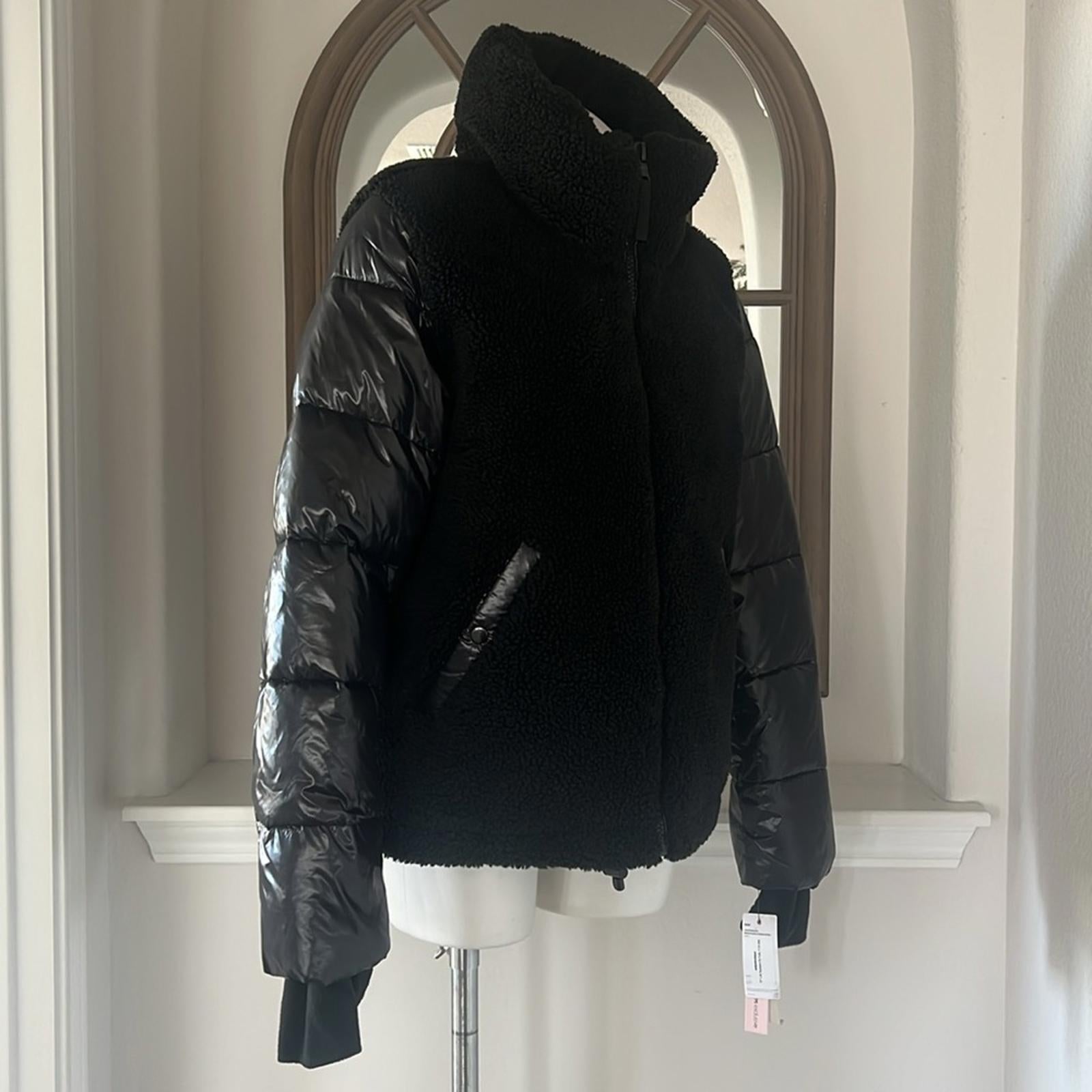 Aqua Bloomingdale’s Mixed Media Puffer Coat Jacket in Black, Size XL NEW w/Tag
