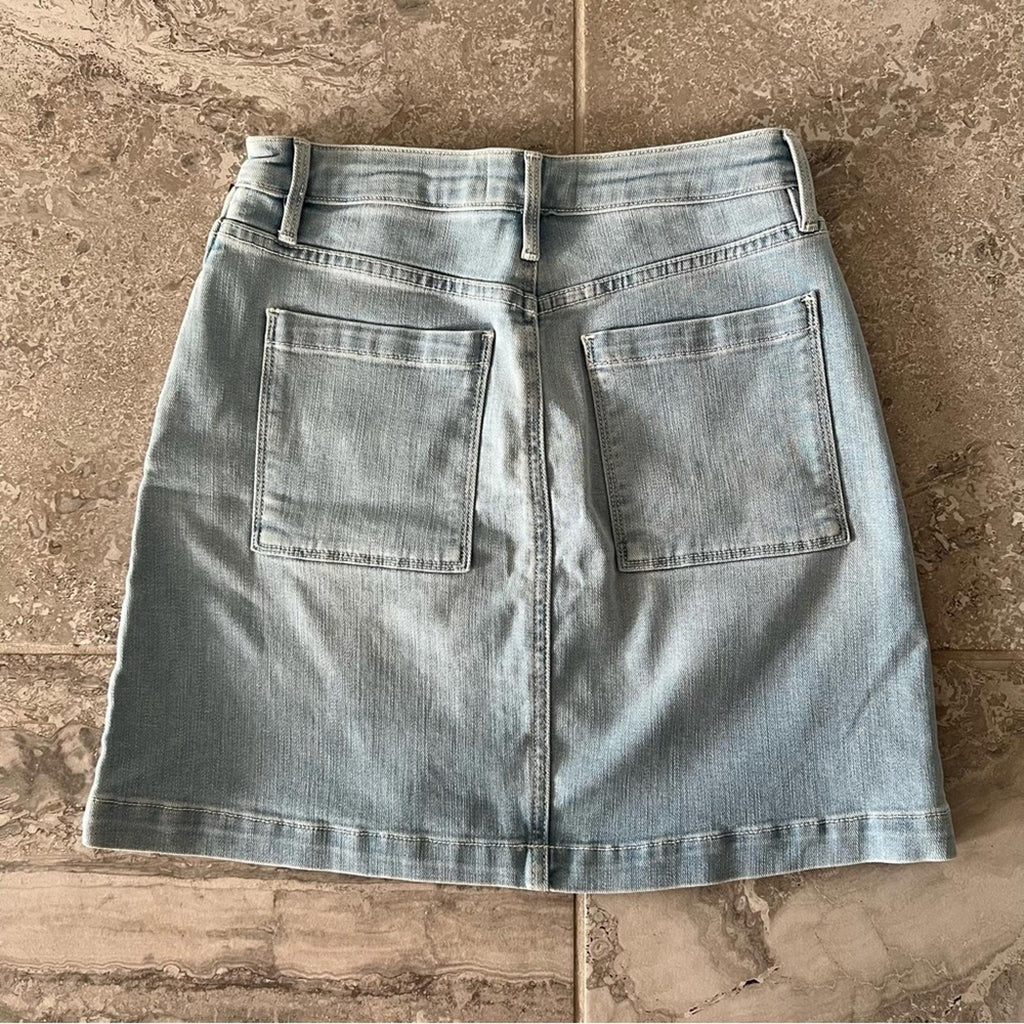 Frame Barrington Mini Skirt in Faded Blue, Size 25 / Small, Retail $215