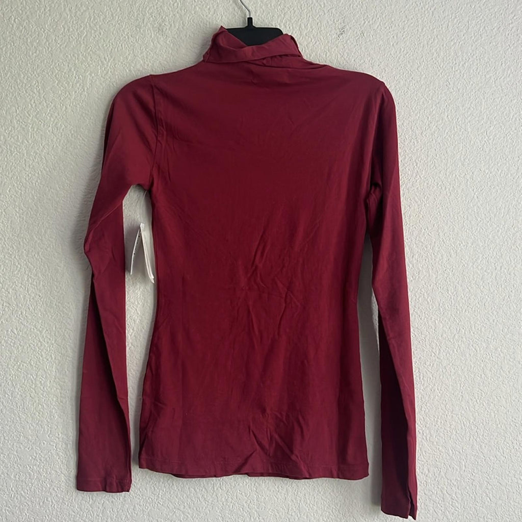 Velvet by Graham & Spencer Talisia Turtleneck Top in Burgundy, NWT, Size XS