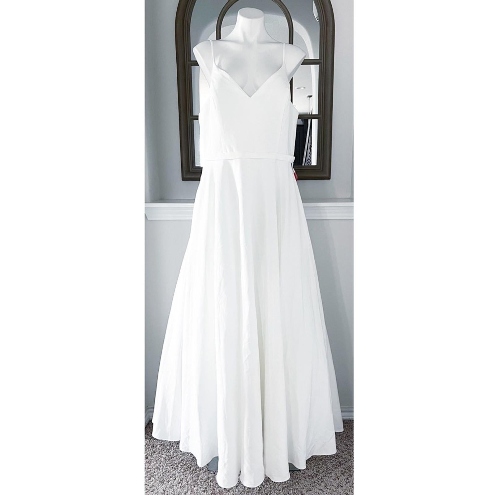Mac Duggal IEENA Sweetheart Ball Gown with Pockets in White, NWT, Size 16