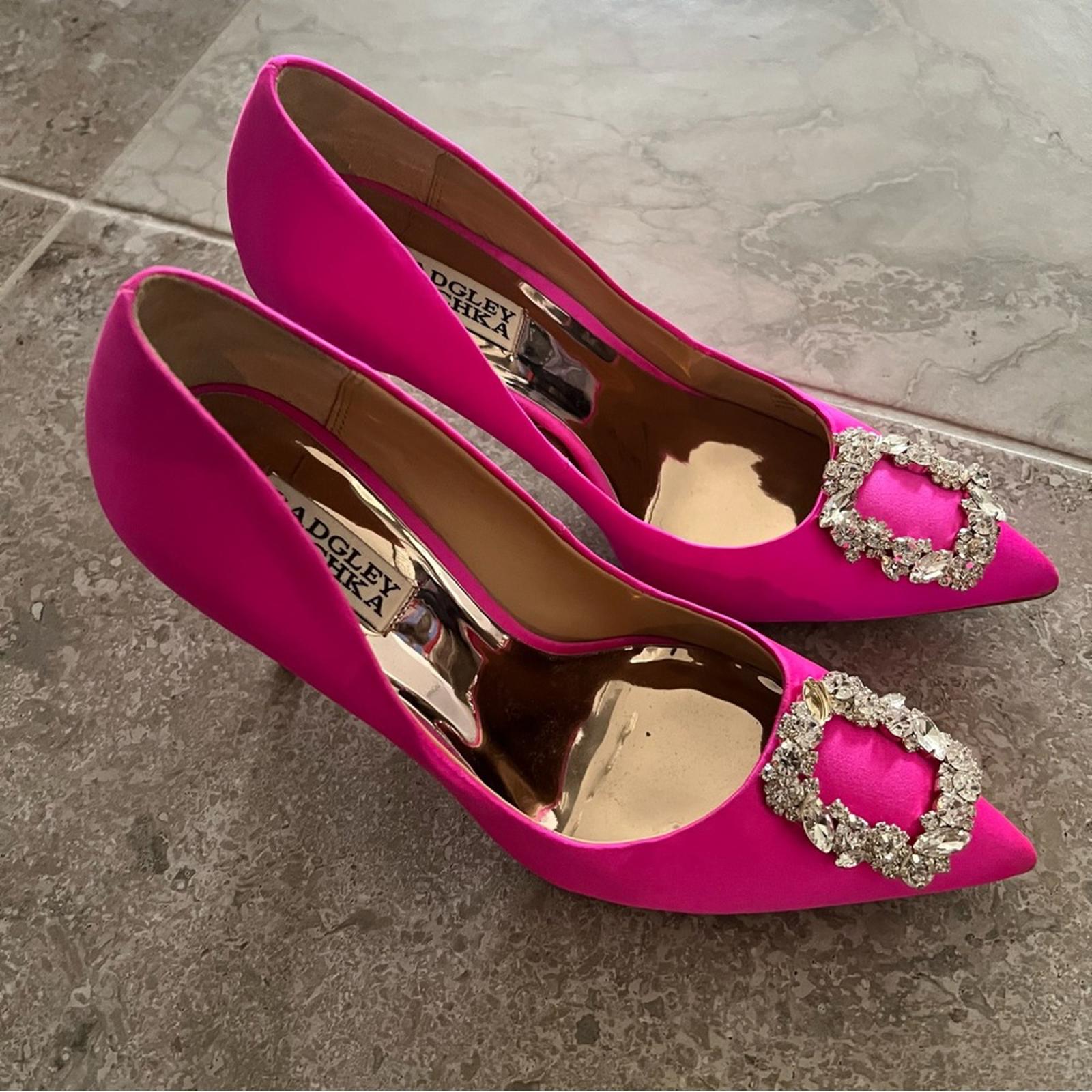 Badgley Mischka Cher Satin Brooch Embellished Pumps Pink, Size 7.5 New + DustBag