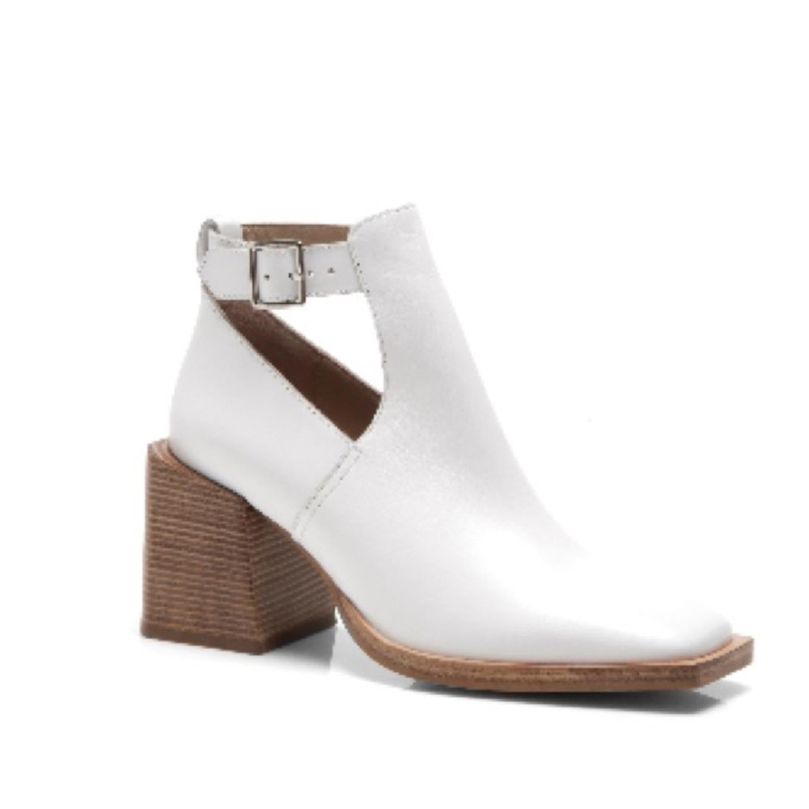 Free People Brady Buckle Booties in White, Size 38.5, New in Box
