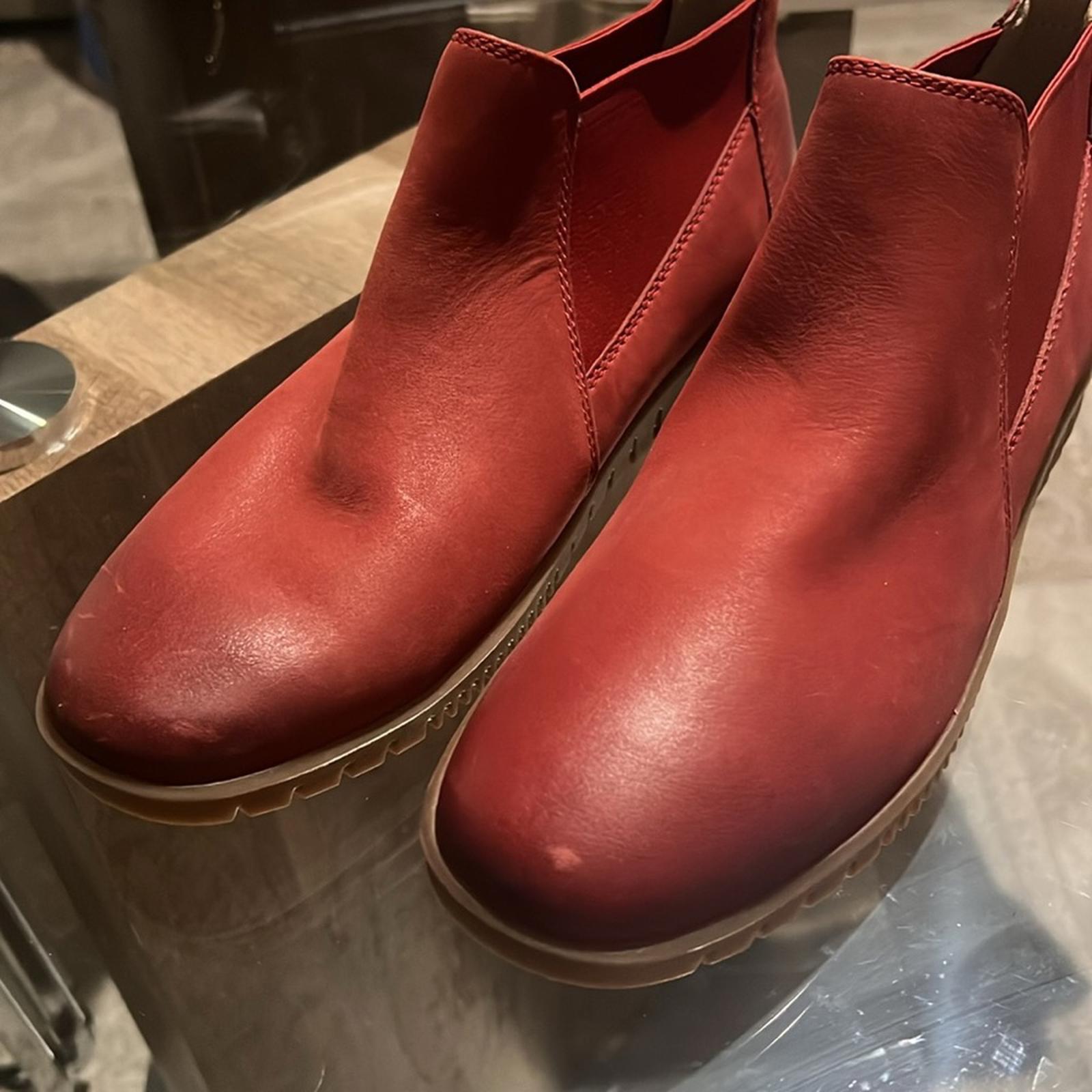 Dansko Louisa Burnished Calf in Red, Size 39 EXCELLENT!