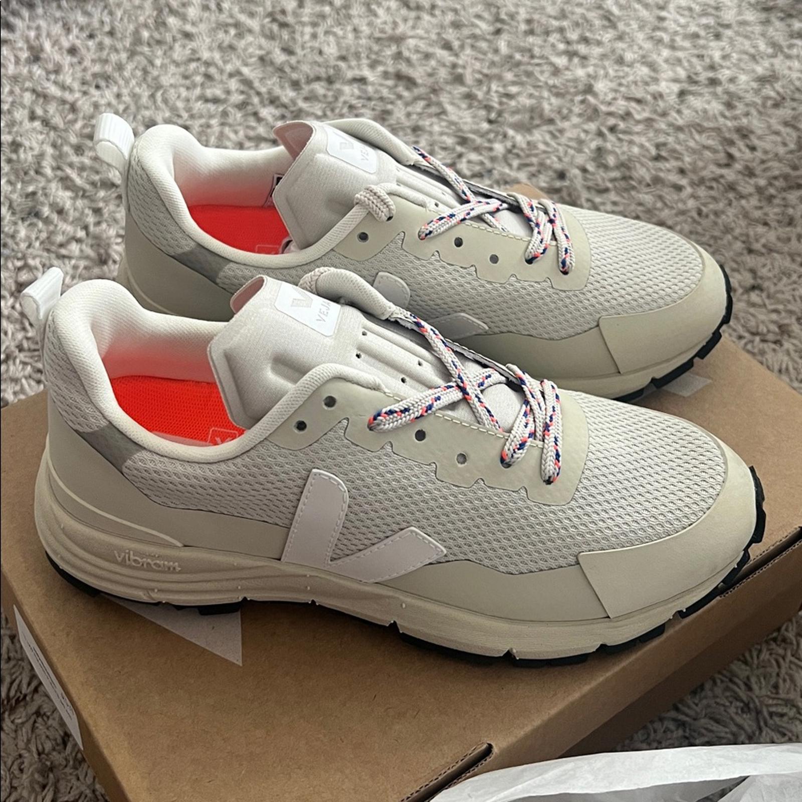 Veja Dekkan Alveomesh Sneakers in Natural White, Size 36, NEW in Box