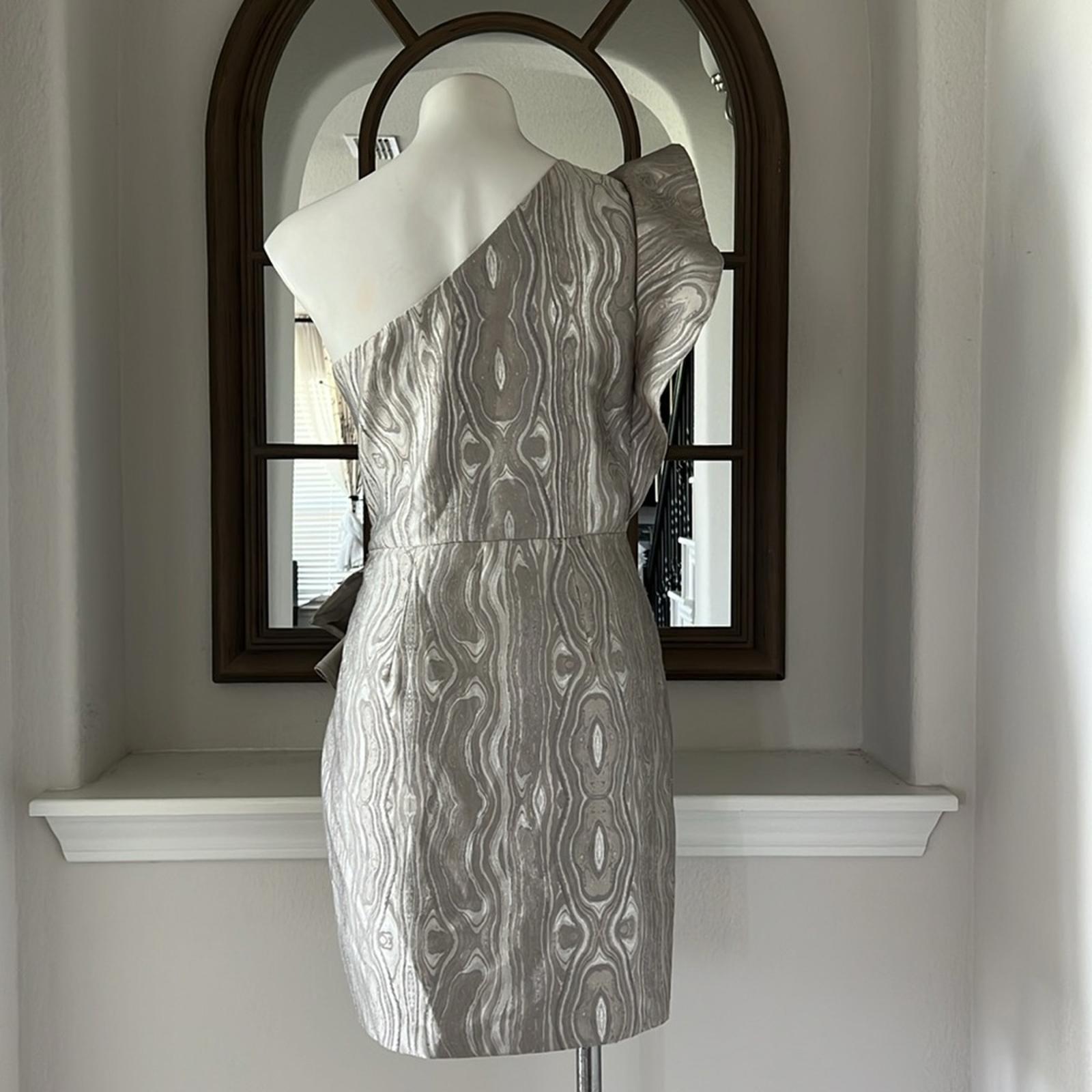 SAYLOR Ann Woodgrain Jacquard Mini Dress, Silver Size M EXCELLENT!