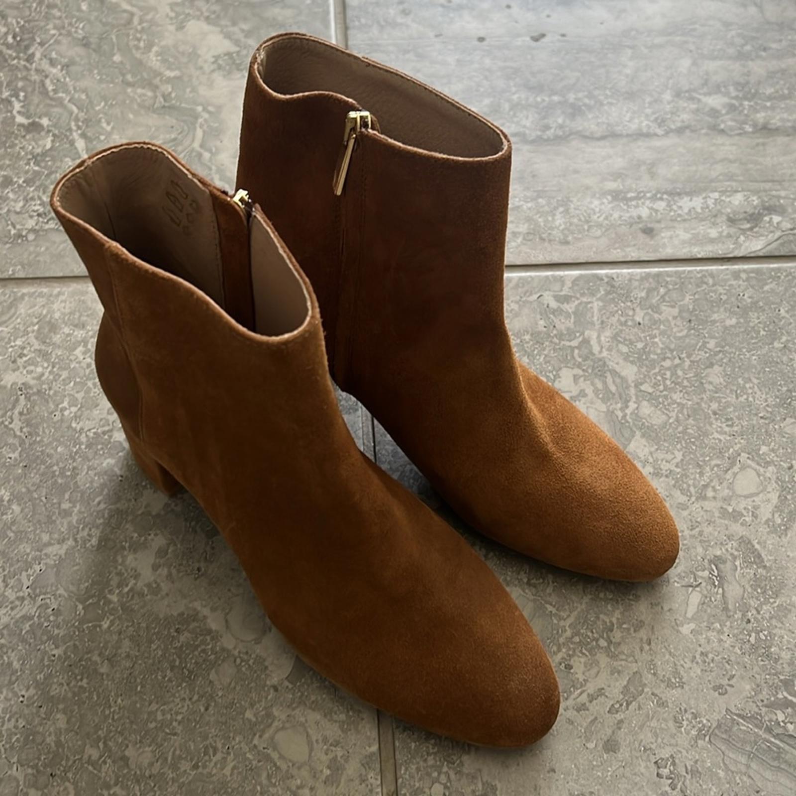 Bruno Magli Vinny Suede Ankle Boots Size 39 (Made in Italy) New w/o Box $495