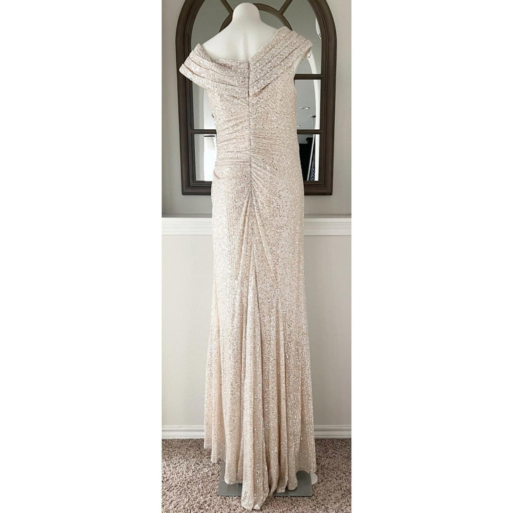Mac Duggal IEENA One-Shoulder Ruched Sequined Gown Size 12, New w/Tag