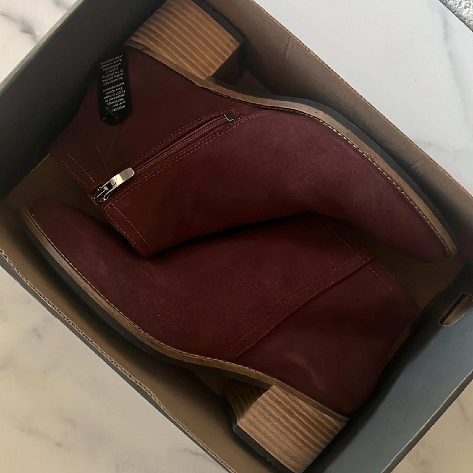 Ecco Shape 35 Sartorelle Water Repellent Ankle Booties Suede Size 37 US6-6.5 NEW