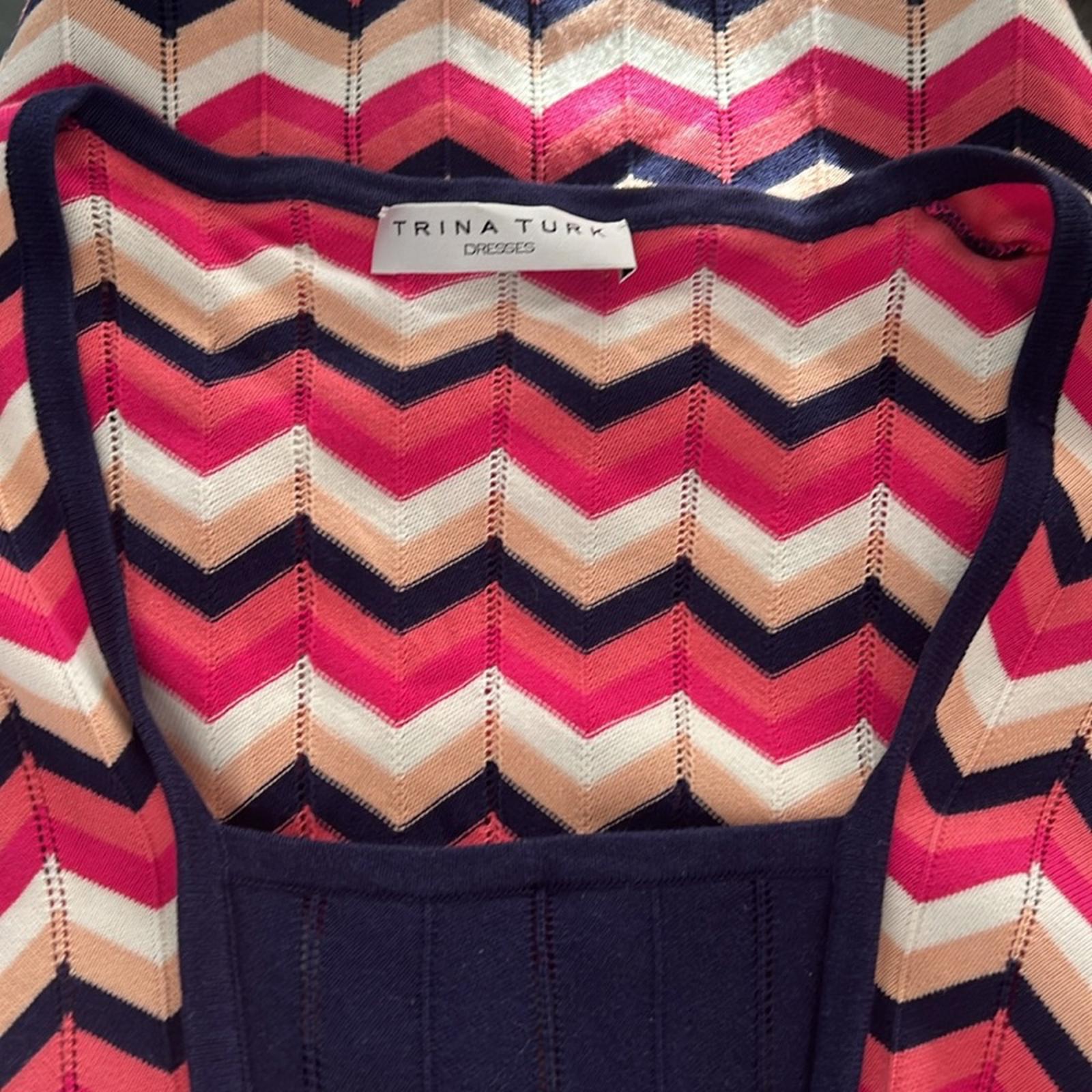 Trina Turk Knit Dress w/Chevron Pattern, Size 10 EXCELLENT!
