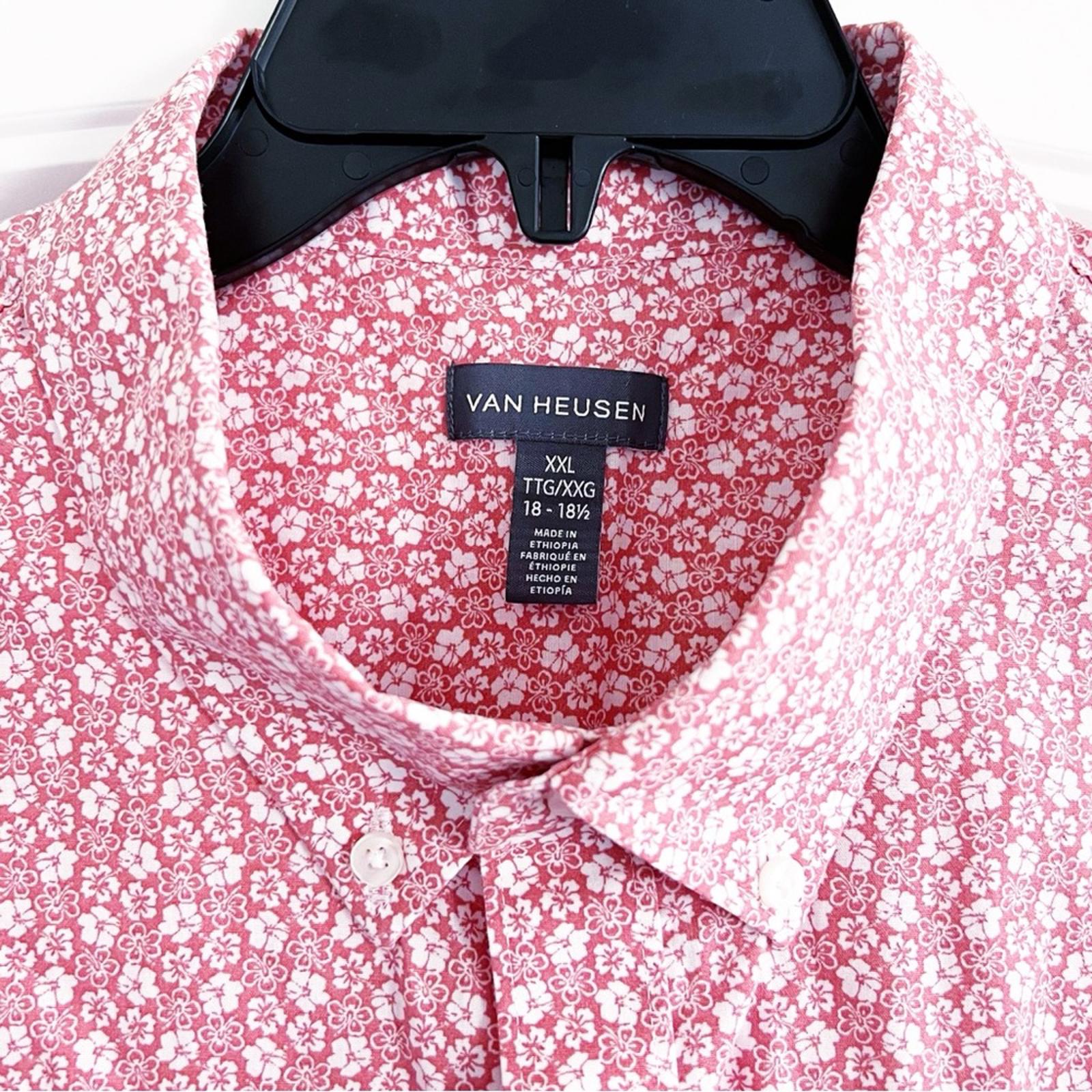 Van Heusen Button Down Short Sleeve Shirt, Size XXL EXCELLENT