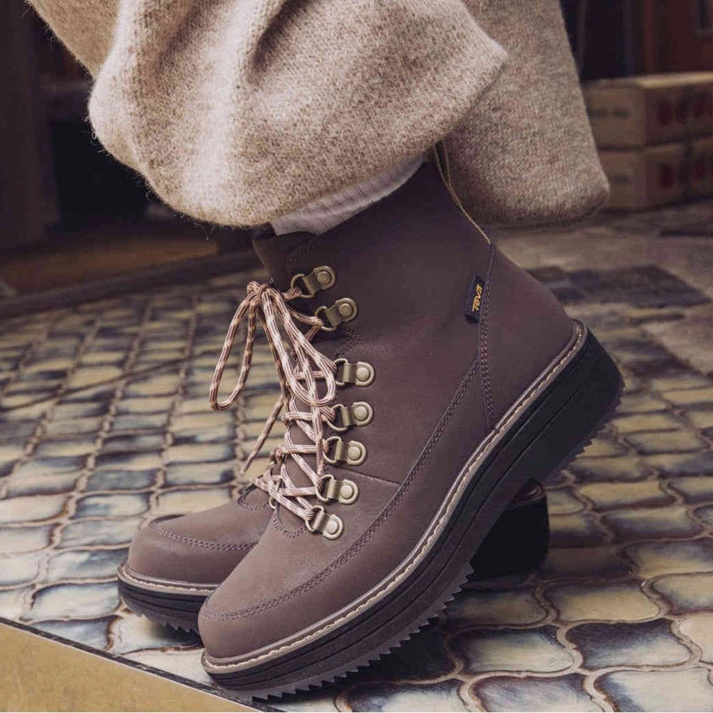 NEW Teva Midform Boots in Sand Dune, Size 11 New w/o Box