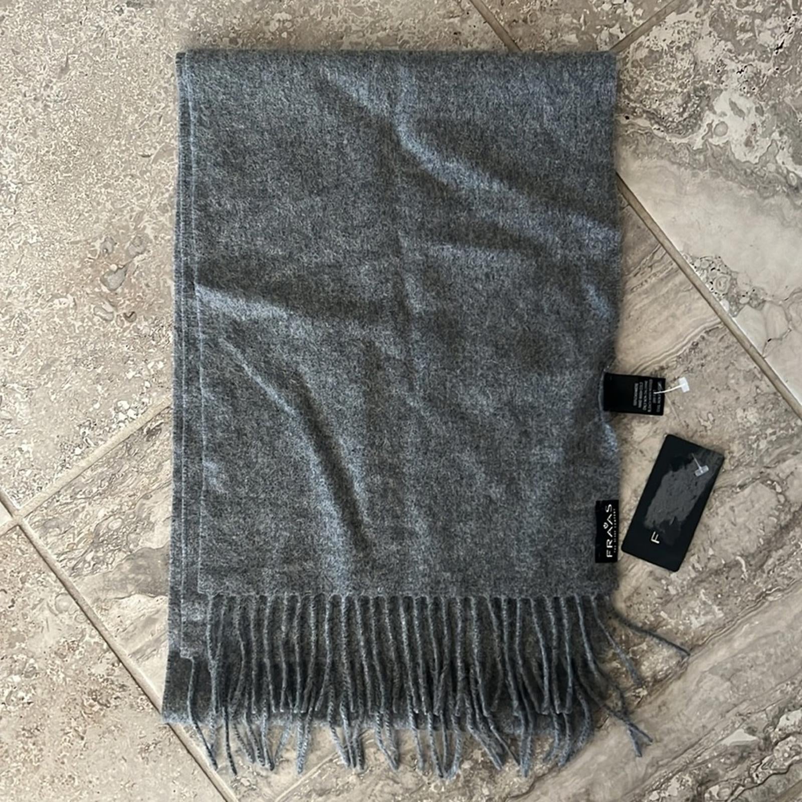 V. FRAAS Cashmere Light Grey Fringe Scarf, New w/Tag Retail $168