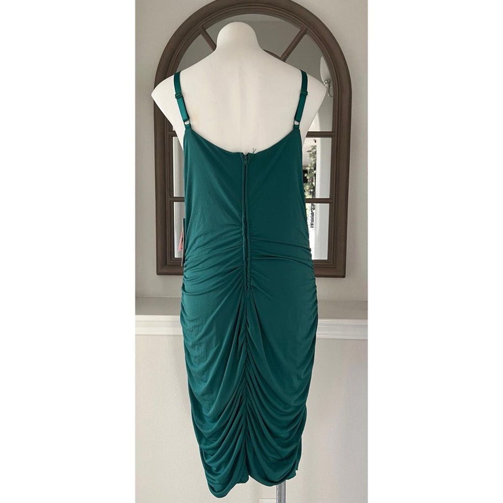 Emerald Sundae Plus Ruched Knee Bodycon Dress in Hunter Green, Size 18 NWT