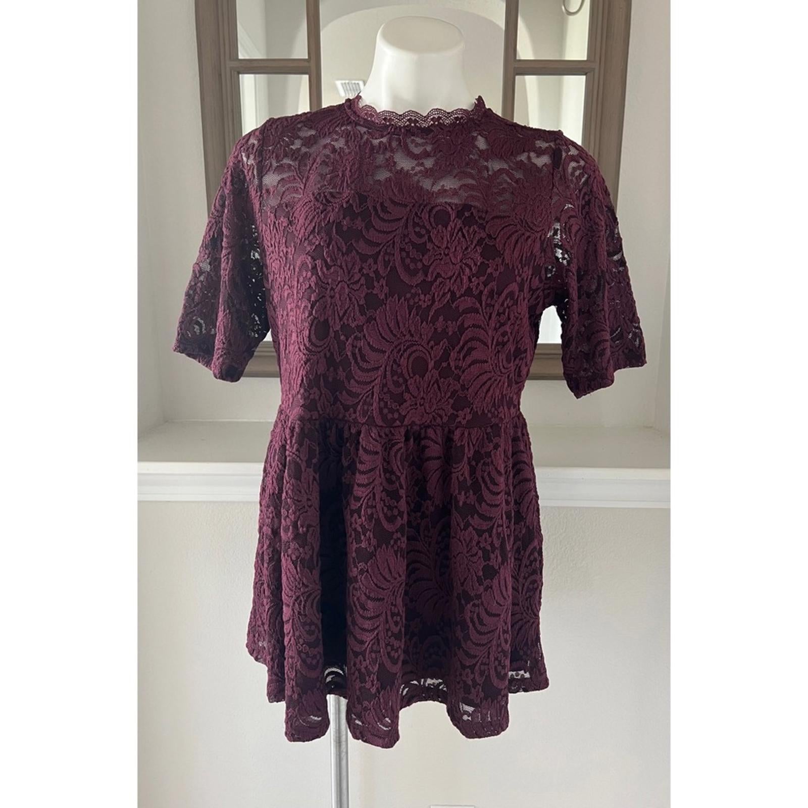 Torrid Babydoll Lace High Neck Short Sleeve Top in Wine Red, Size L New w/Tag