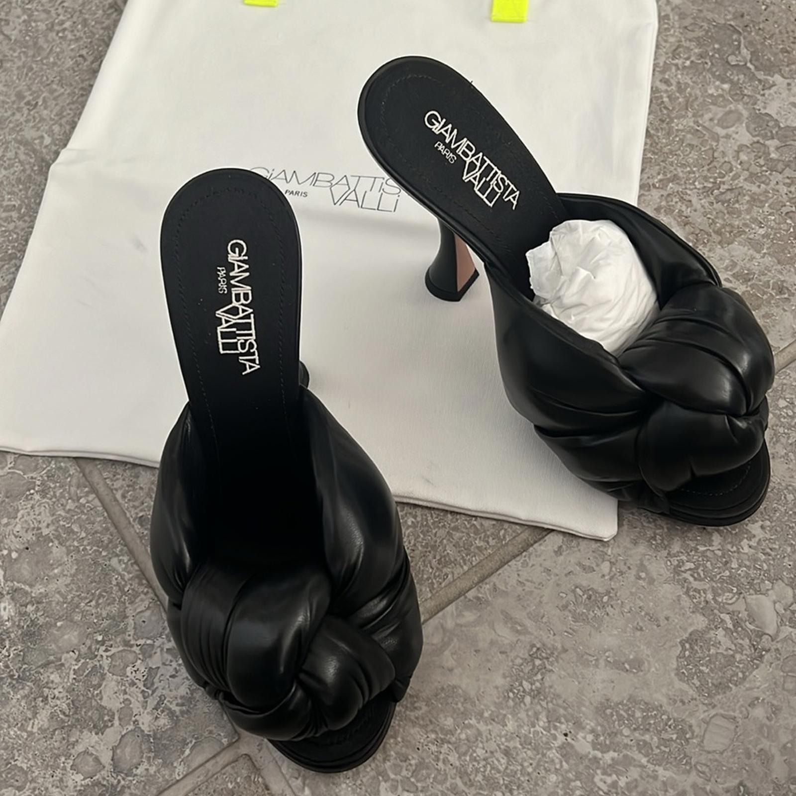NEW Giambattista Valli Max Bow Padded Mules, Black Size 8 NWT Retail $1,140