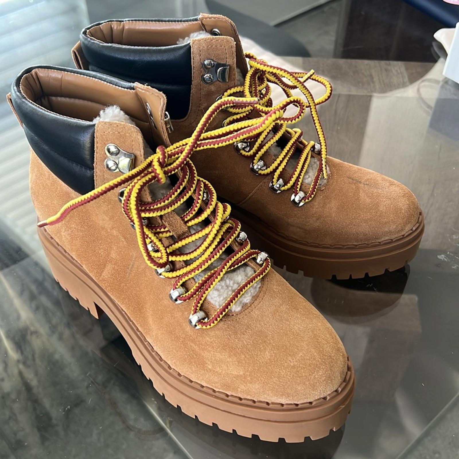 Marc Fisher LTD Nairy Lace-Up Genuine Shearling Lug Sole Bootie Tan, Size 7 NEW