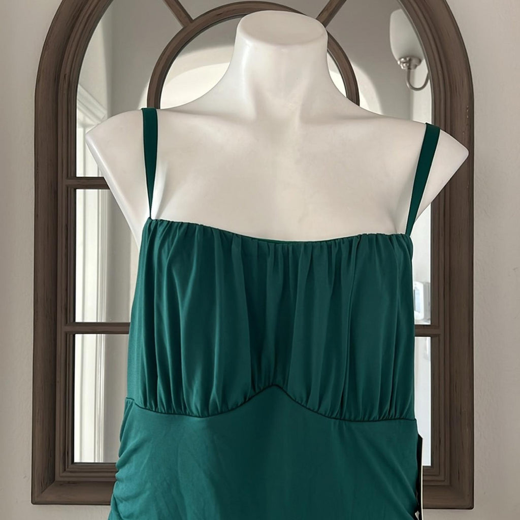 Emerald Sundae Plus Ruched Knee Bodycon Dress in Hunter Green, Size 18 NWT