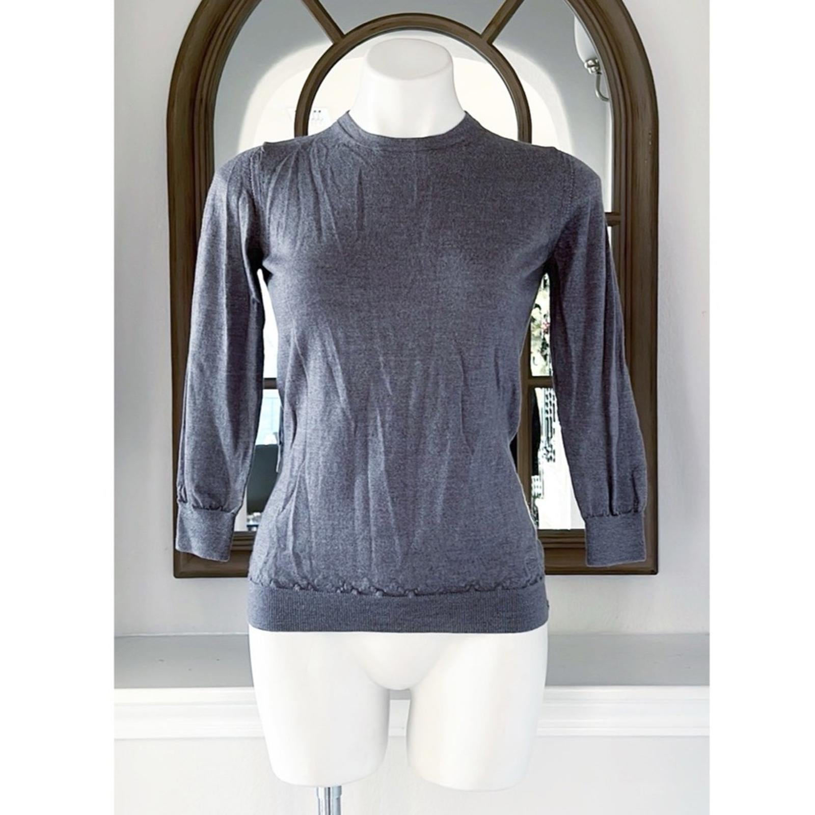 Burberry London Crewneck 3/4 Sleeve Sweater in Grey, Size M