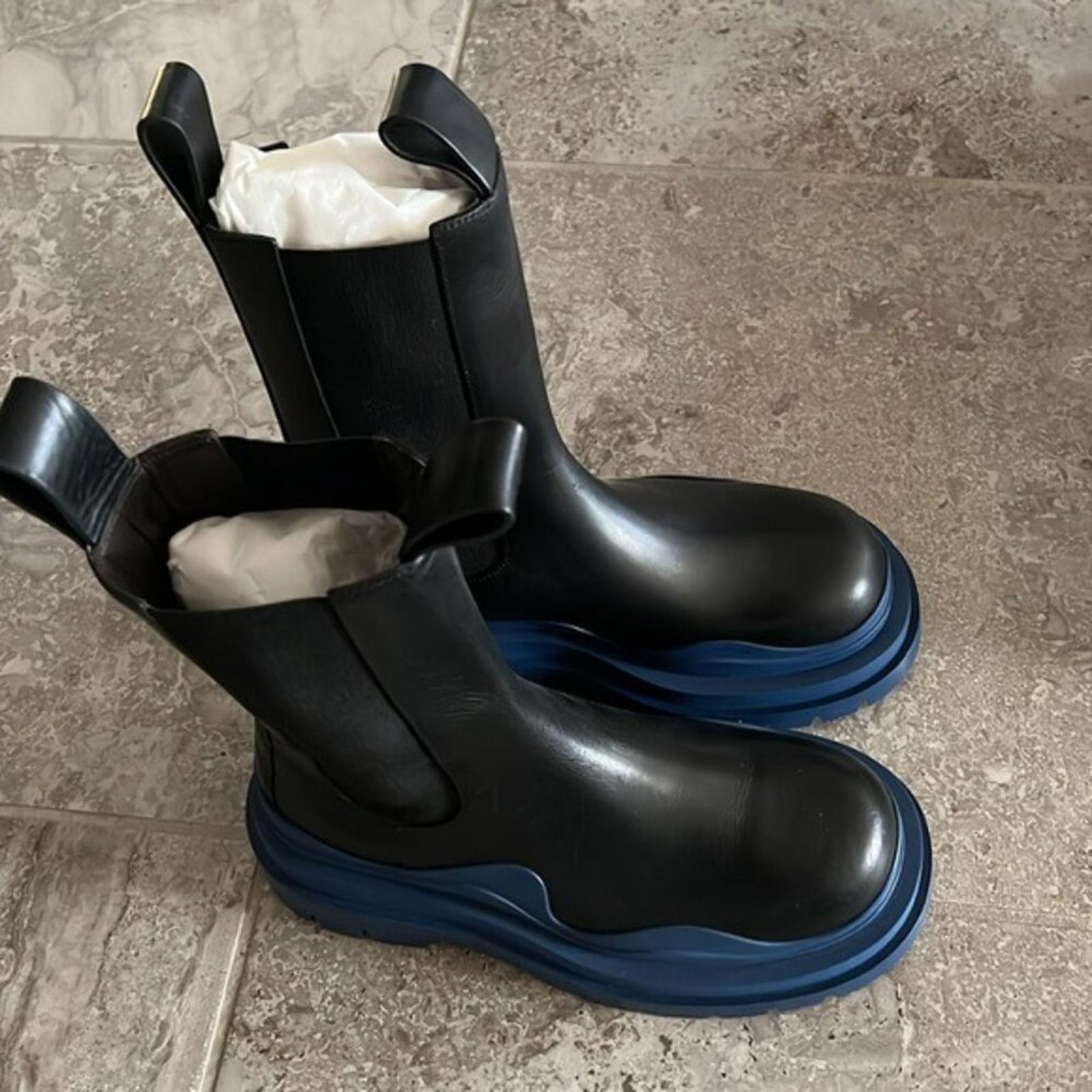 Bottega Veneta Black ‘Tire’ platform Chelsea Boots, Size 40 New in Box +DustBag