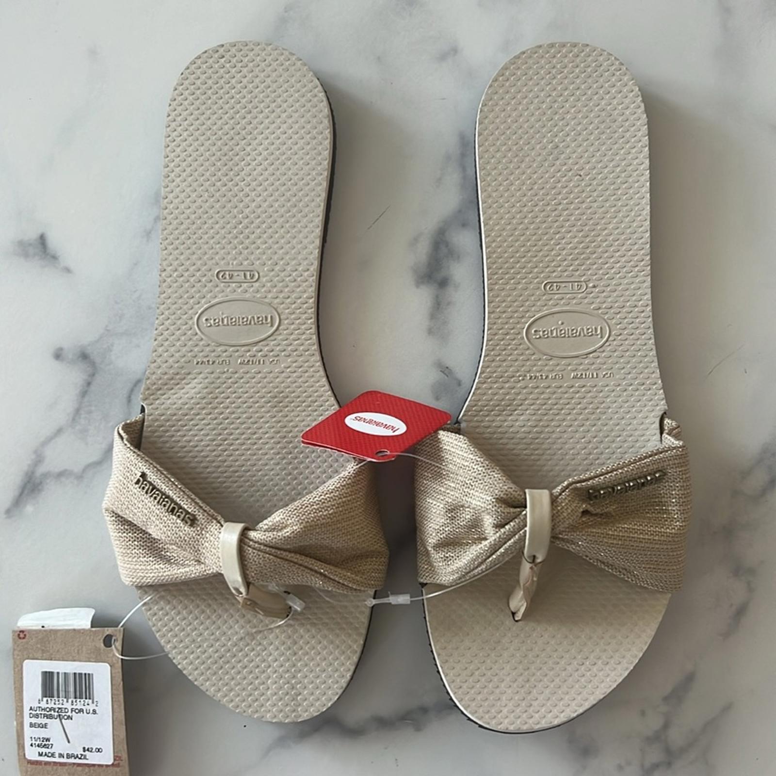 NWT Havaianas Beige Thong Bow Sandals, Size EU 41-42 (US 11-12W) New w/Tag