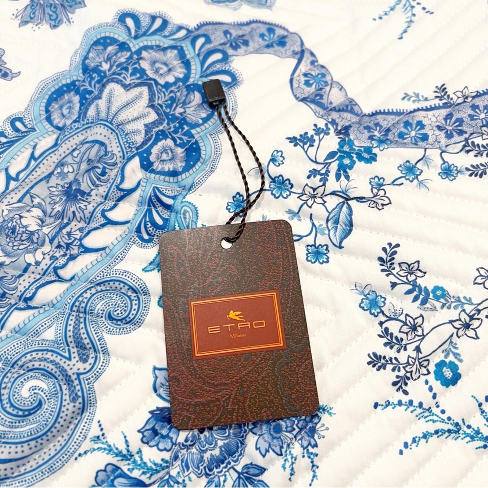 ETRO Home Loures Queen Quilted Bedspread, Paisley White & Blue, New with Tag