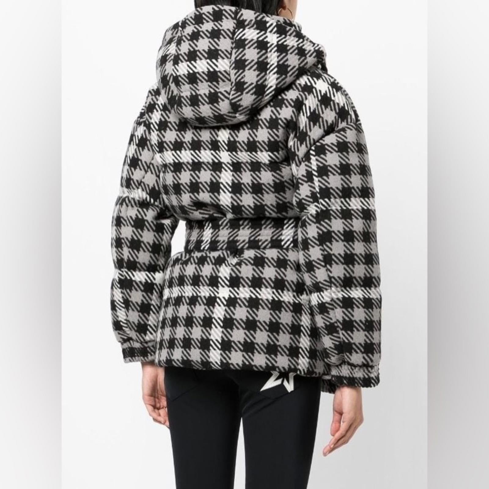 Perfect Moment Star Gingham puffer Jacket, Black & White Size M, New w/Tag