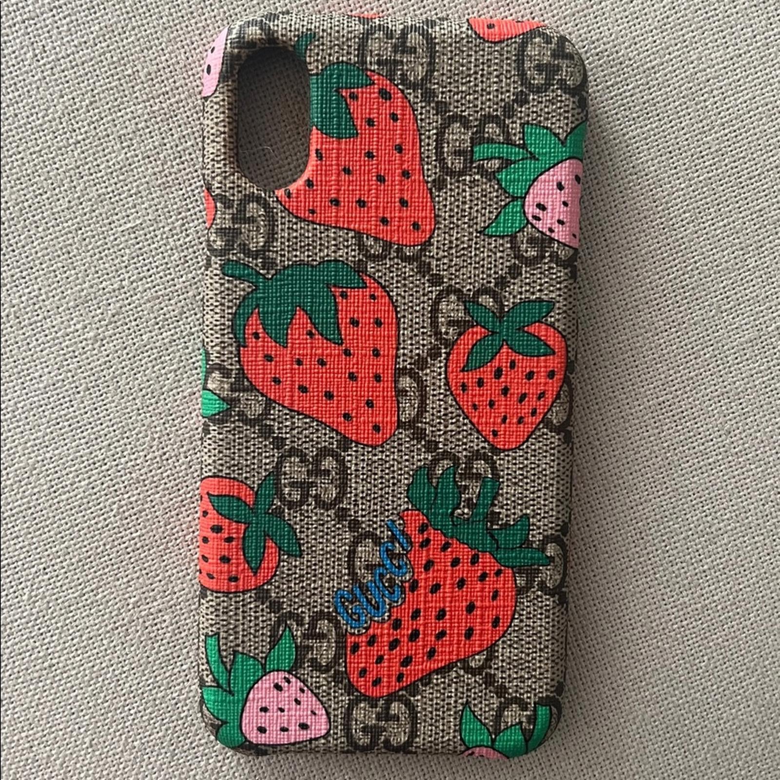 Gucci GG Supreme IPhone Case, Strawberry, New in Box, Retail $275