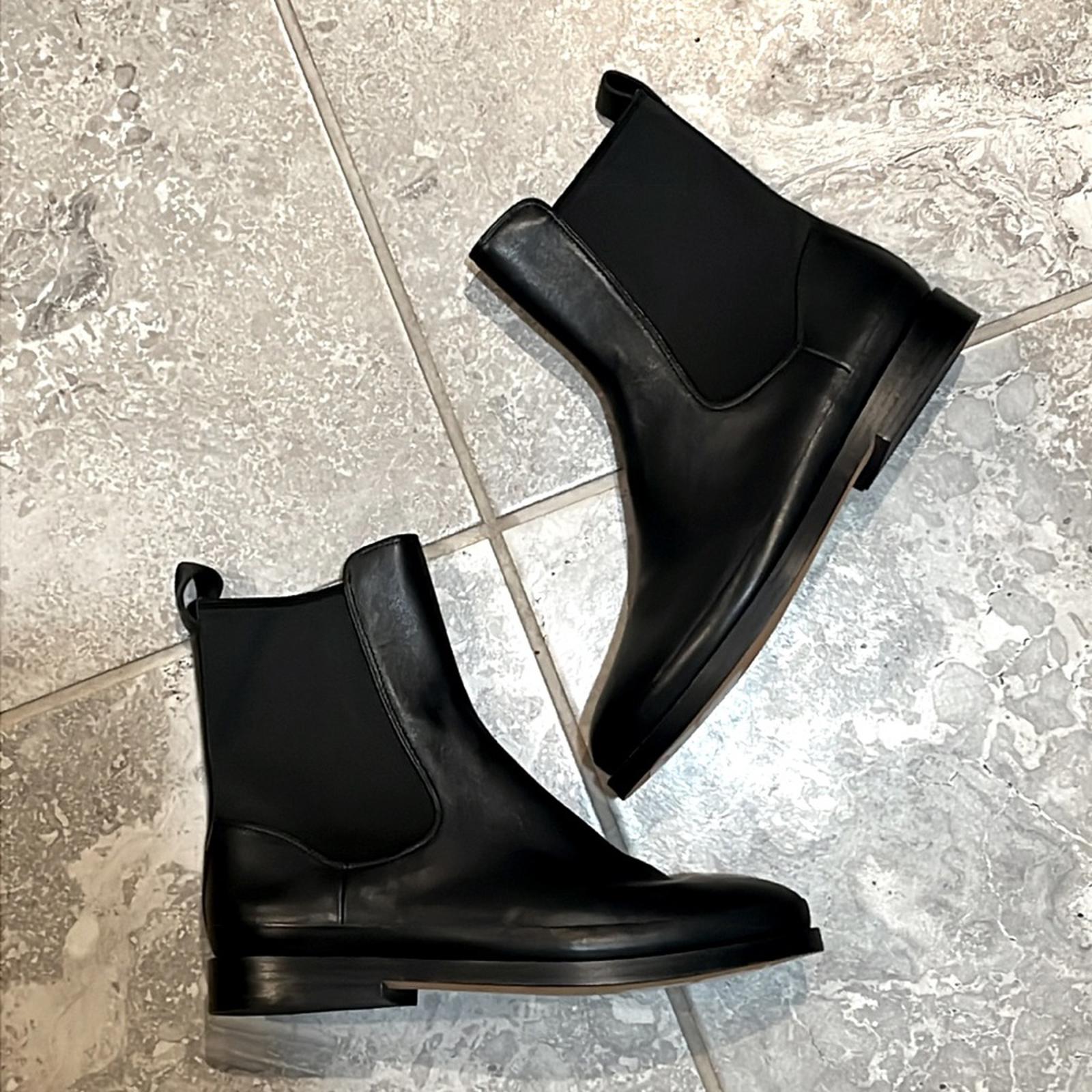 Vince Cecyl Chelsea Leather Boots in Black, Size 7 New w/o Box