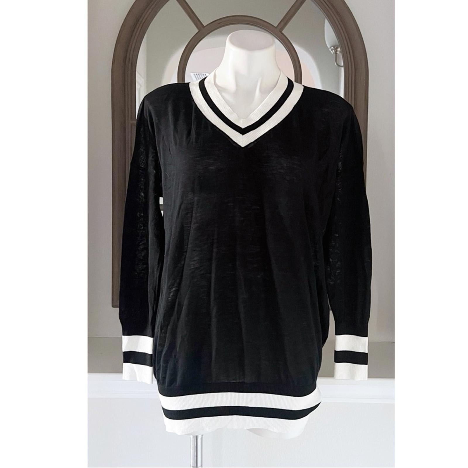 n:Philanthropy Sweatshirt in Black & White EXCELLENT!