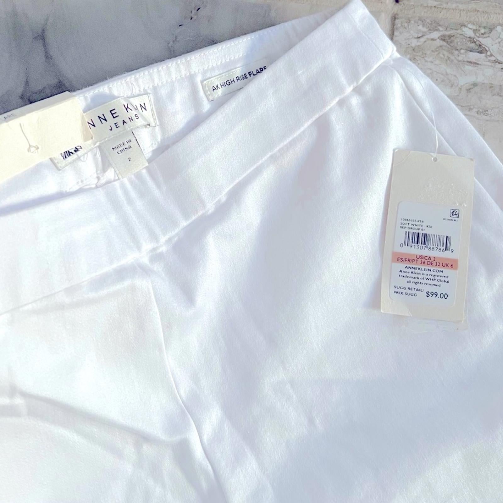 Anne Klein Pull-On High Waist Slim Flare Jeans in White, Size 2 New w/Tag $99