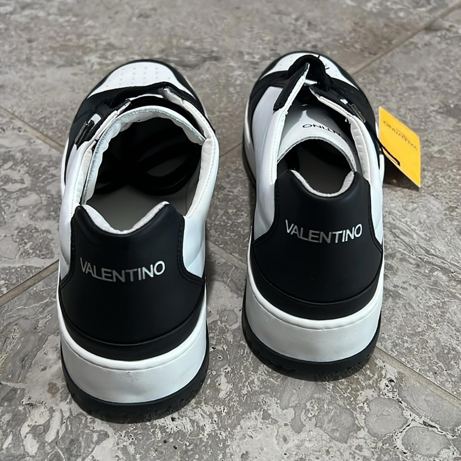 Valentino Oliver Leather Sneakers in Black/White Size 10.5 NEW w/Tag