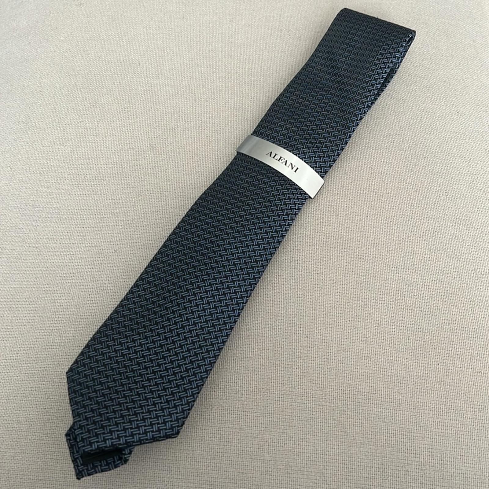 ALFANI Silk Kingsley Printed Tie, Navy New w/Tag