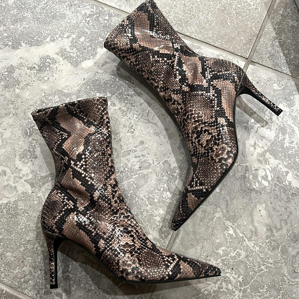 Stella McCartney Stella Iconic Pointed Toe High Heel Booties Brown Size 35.5 NEW