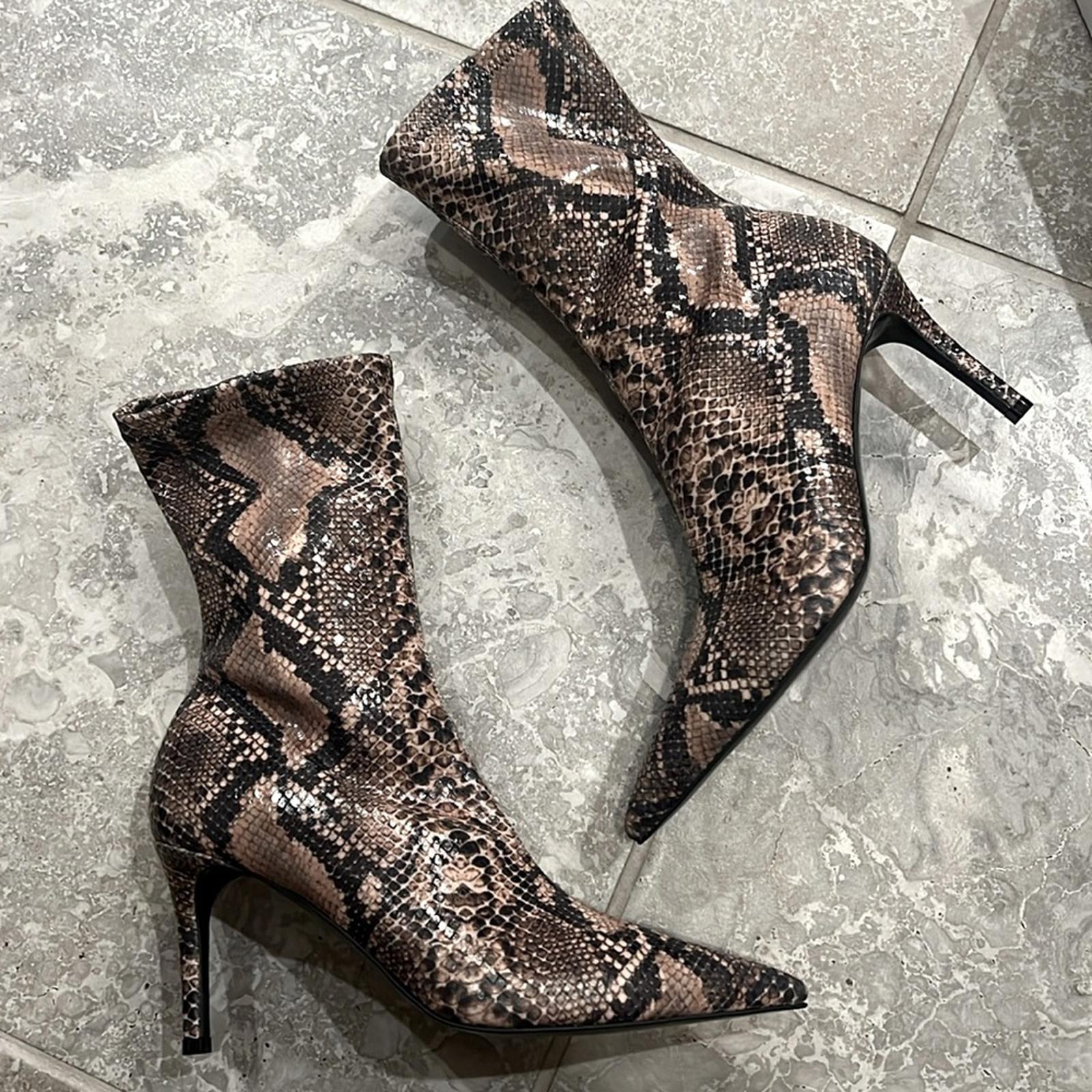 Stella McCartney Stella Iconic Pointed Toe High Heel Booties Brown Size 35.5 NEW